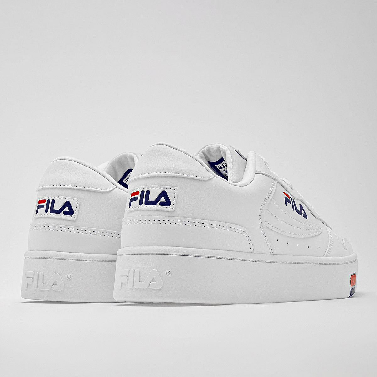 Pakar.com | Tienda online - Tenis urbano para hombre Fila - Envío gratis desde $500