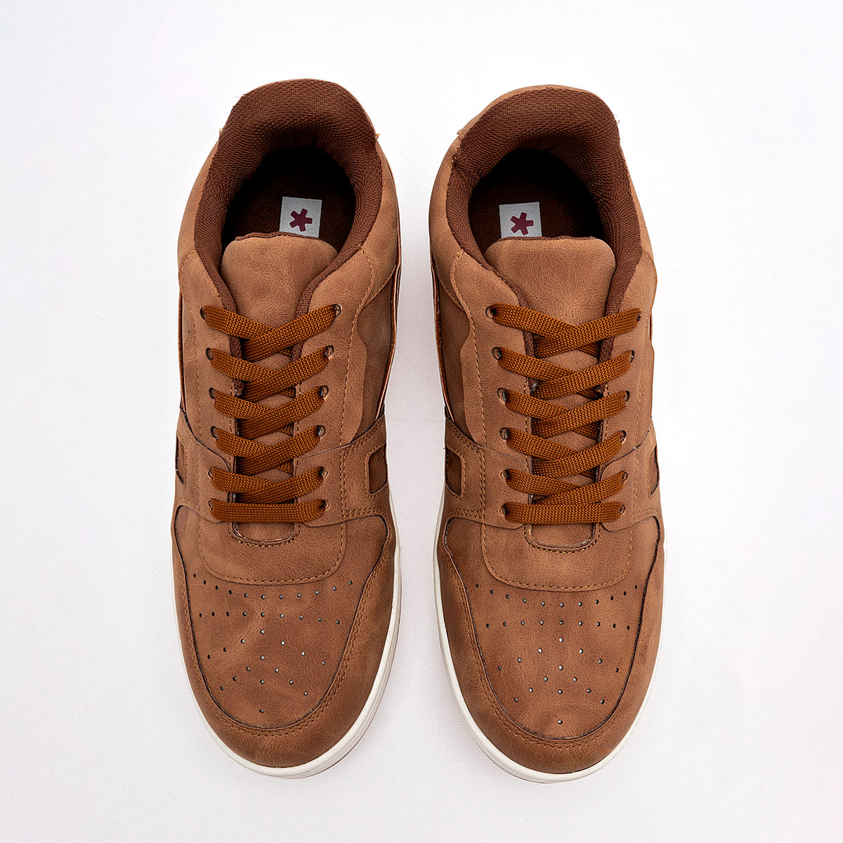 Tenis urbano para hombre marca Mora Urban Camel cod. 129372