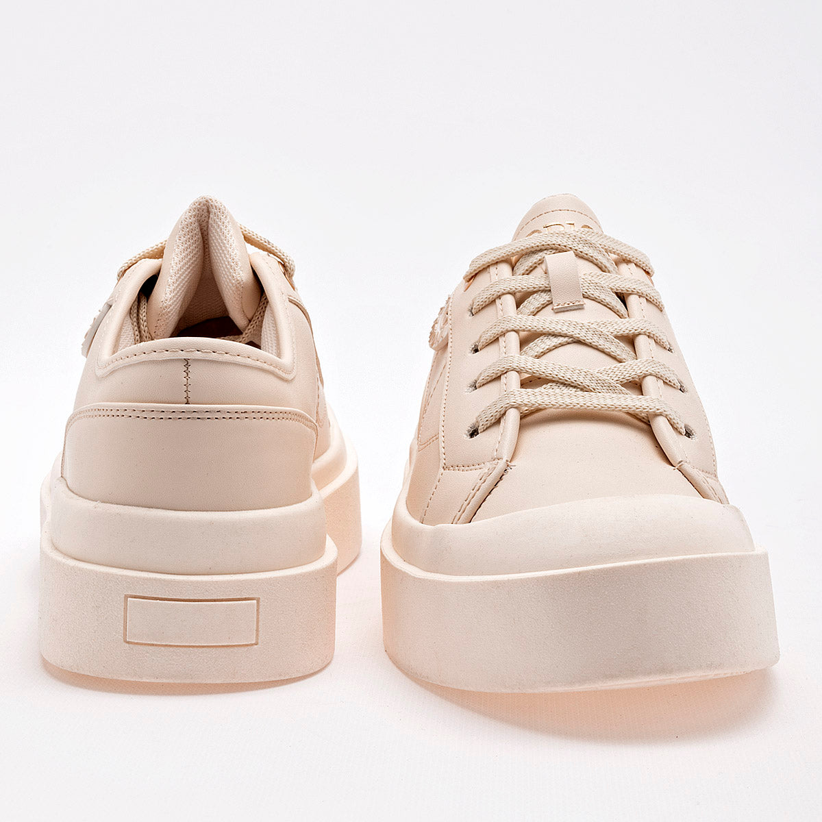 Tenis urbano para mujer marca Ferrioni Beige cod. 129470