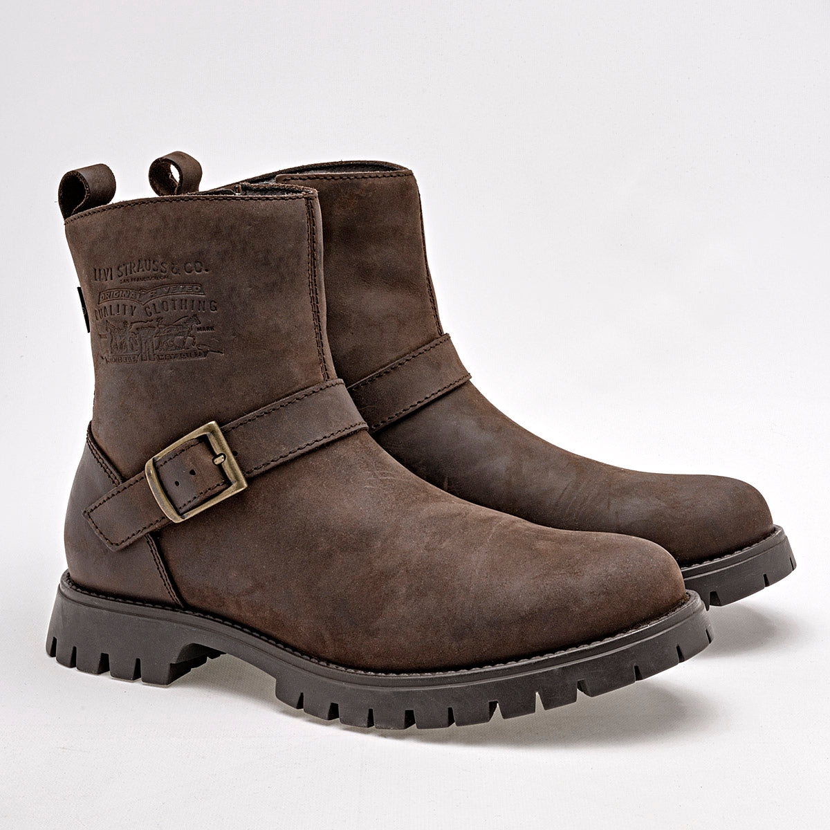 Bota de piel para hombre marca Levi's Café cod. 129483