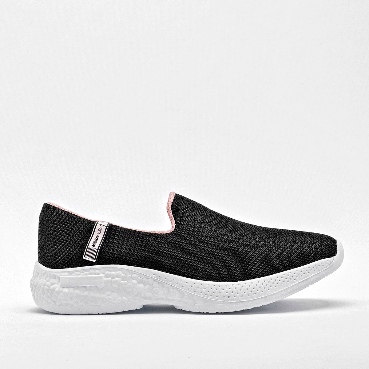 Tenis slip on para mujer marca Moramora Negro cod. 129706