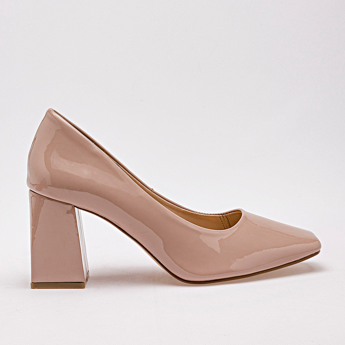 Zapatilla para mujer marca Felisa Villalobos Beige cod. 130009