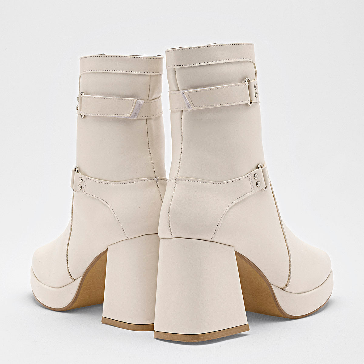 Bota caña corta para mujer marca Moramora Beige cod. 130017