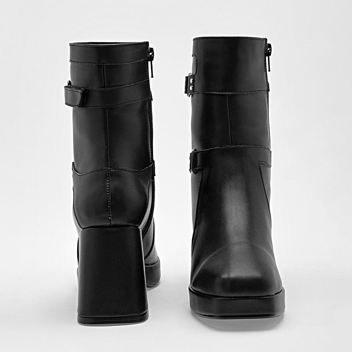 Bota caña corta para mujer marca Moramora Negro cod. 130018