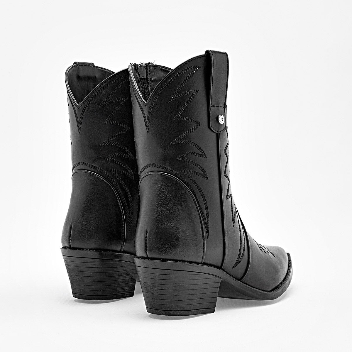 Bota tipo cowboy para mujer marca Moramora Negro cod. 130019