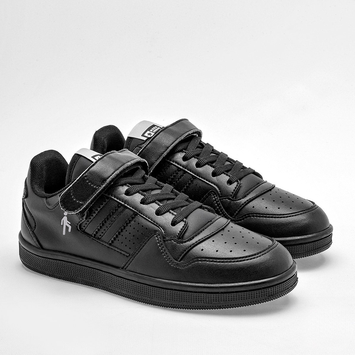 Tenis escolar para joven marca Mora Urban Negro cod. 130050