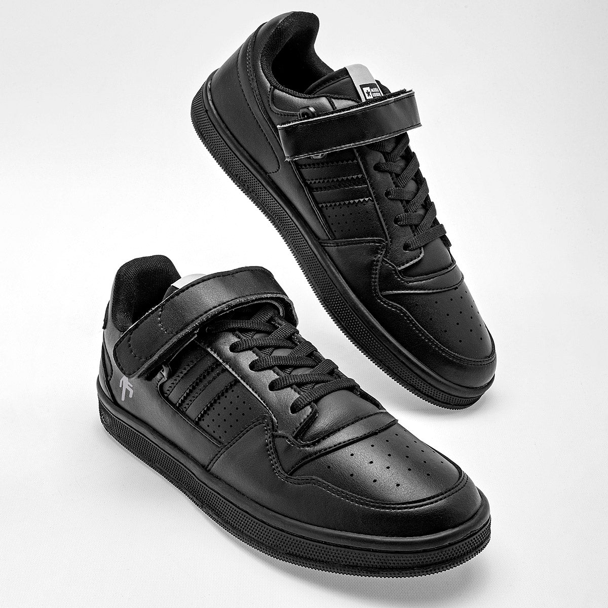 Tenis escolar para joven marca Mora Urban Negro cod. 130050