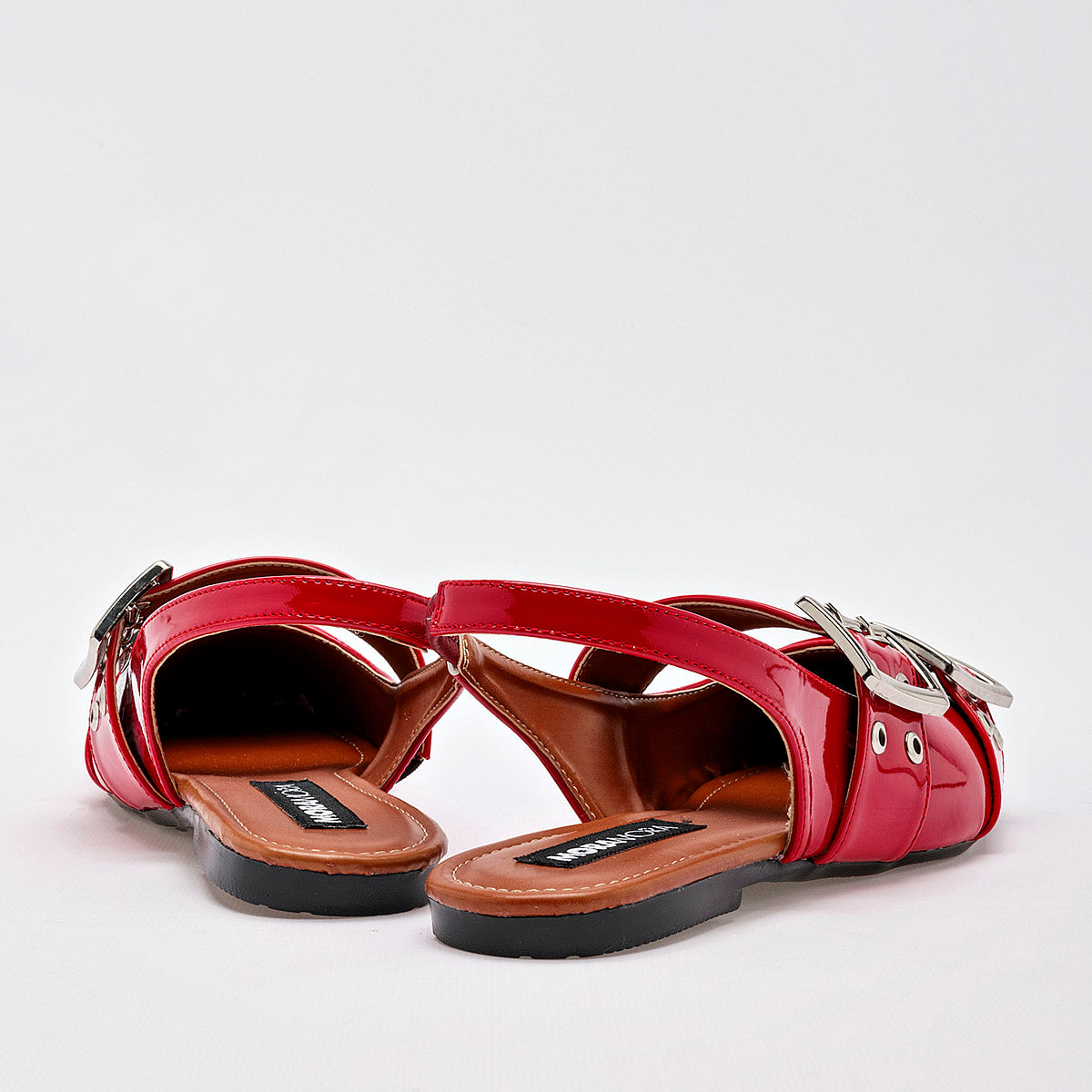 Zapato casual para mujer marca Moramora Rojo cod. 130061