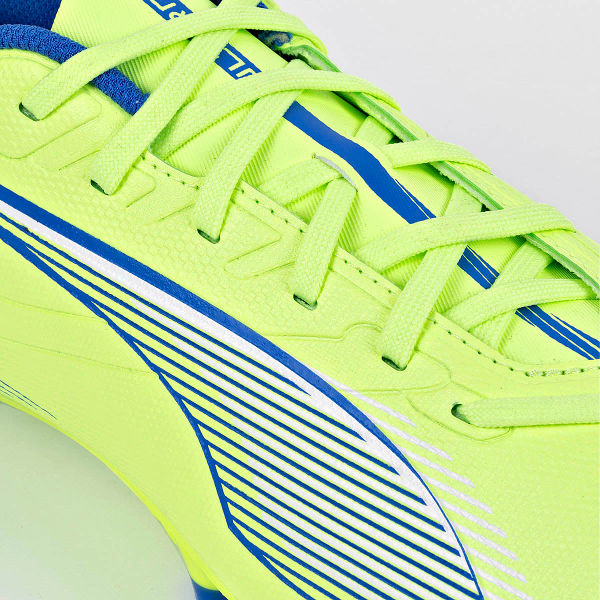 Tenis Ultra 5 Play FG/AG Puma para Hombre