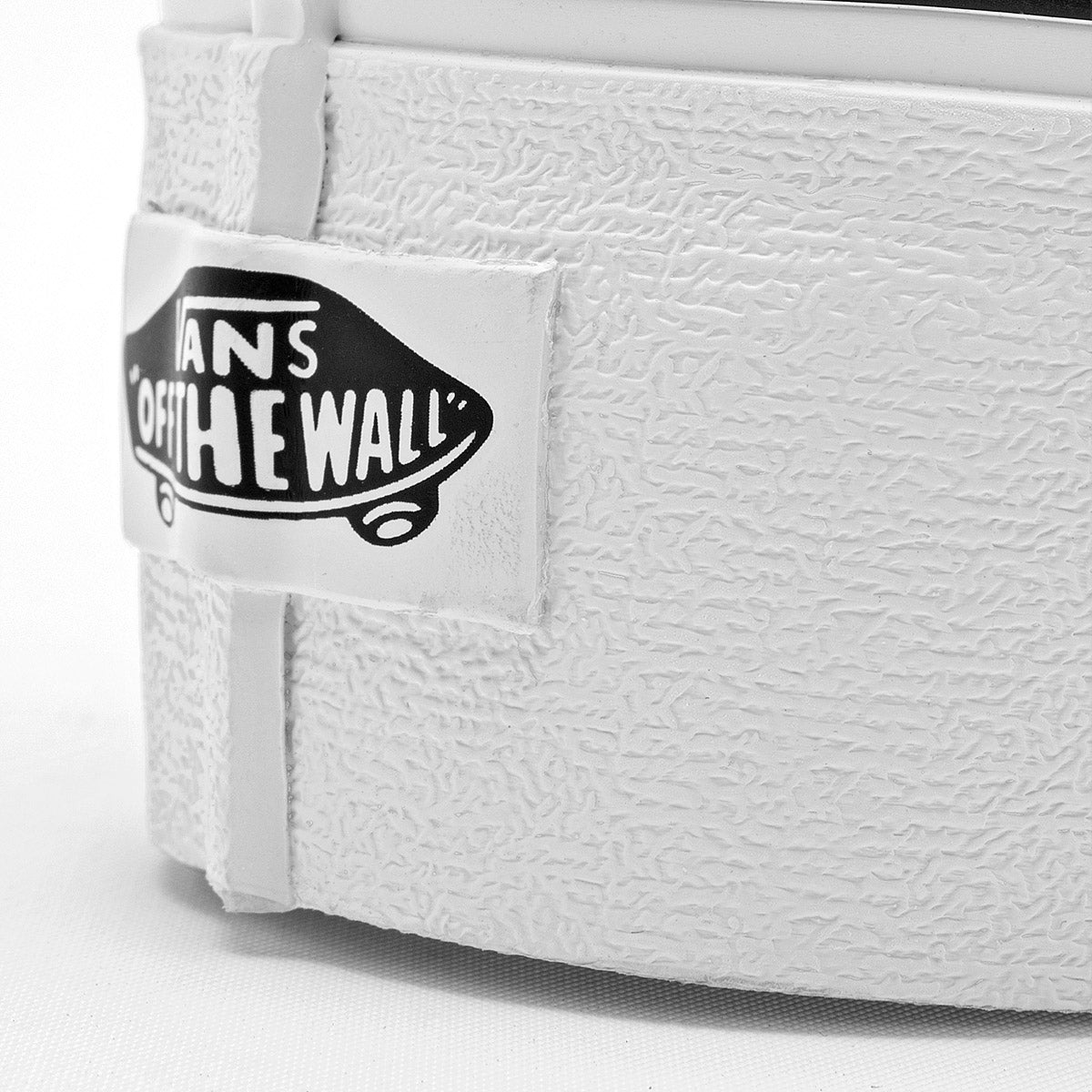 Tenis UA Classic Slip-On Stackform Vans para Mujer