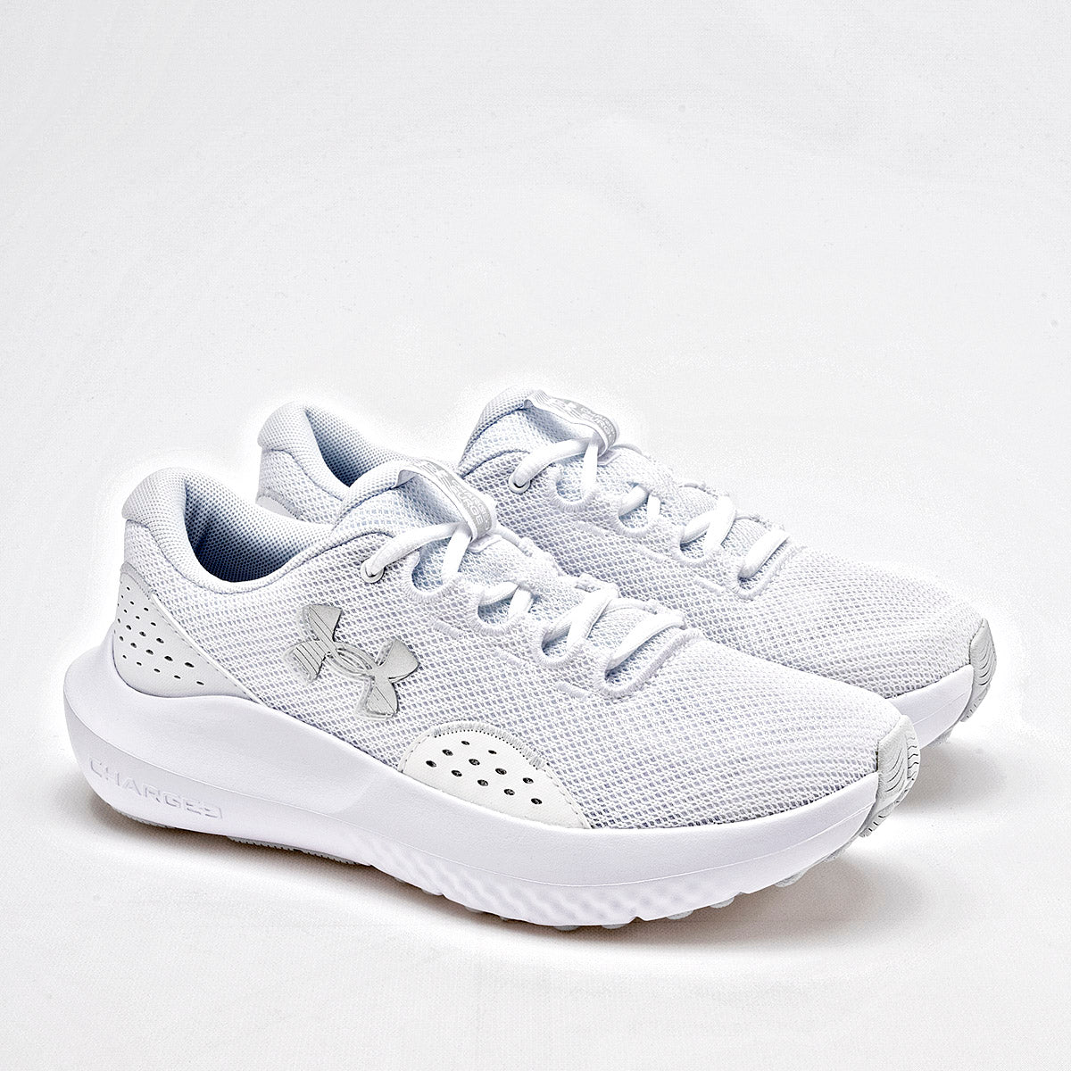 Tenis UA Charged Surge 4 Under Armour para Joven