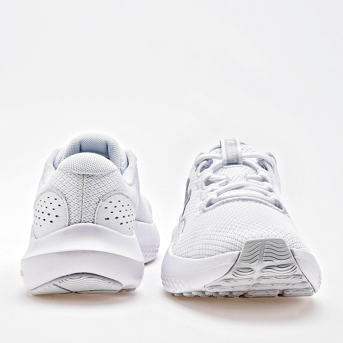 Tenis UA Charged Surge 4 Under Armour para Joven