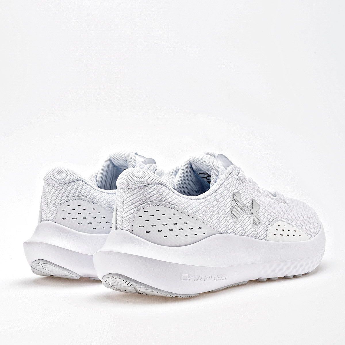Tenis UA Charged Surge 4 Under Armour para Joven
