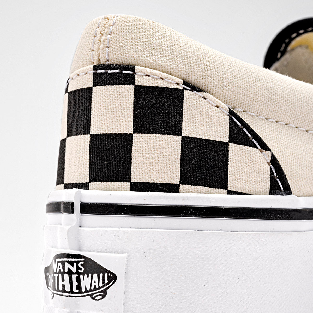Tenis UA Classic Slip- On Stackform Vans para Mujer