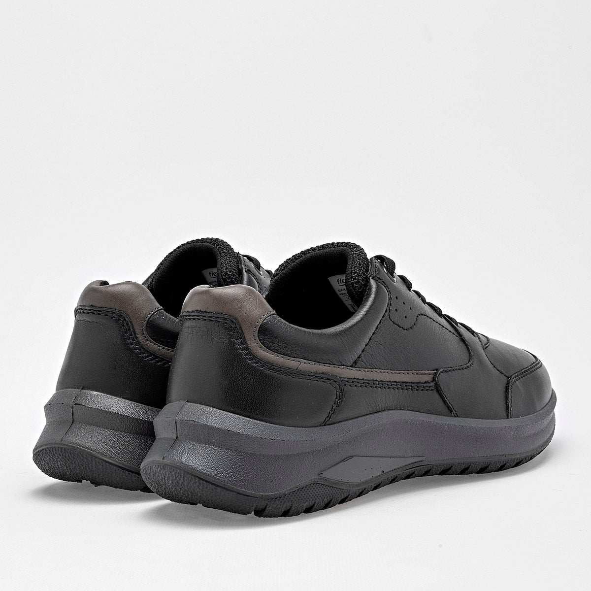 Pakar.com | Tienda online | Calzado Escolar | Zapato casual para Hombre marca Flexi Negro | Regreso a clases | Vacaciones de Verano