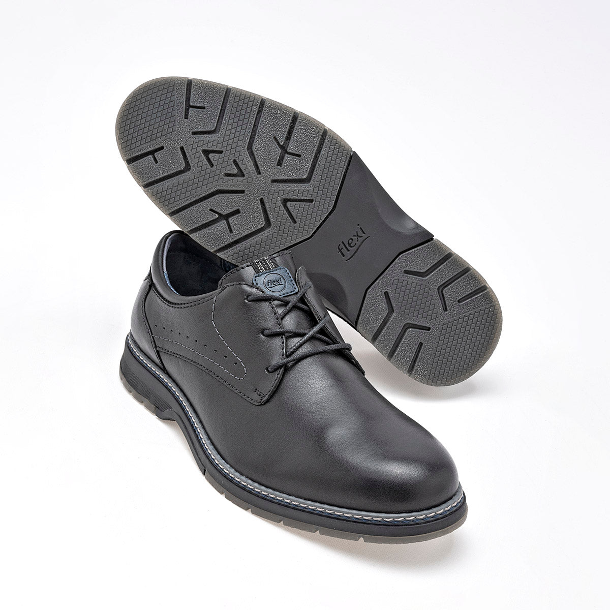 Pakar.com | Tienda online | Calzado Escolar | Zapato casual para Hombre marca Flexi Negro | Regreso a clases | Vacaciones de Verano