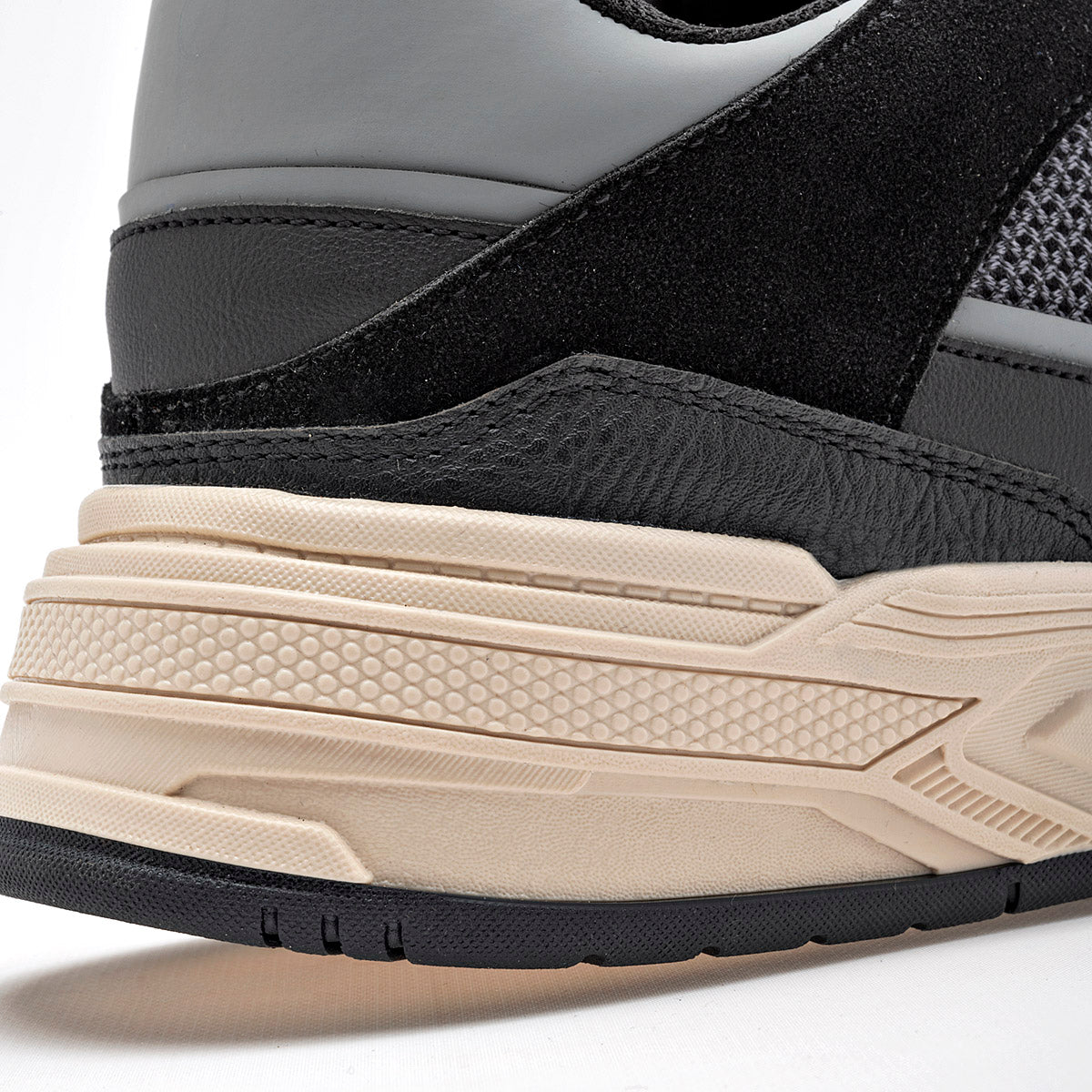 Pakar.com | Tienda online - Tenis Mora Urban para hombre
