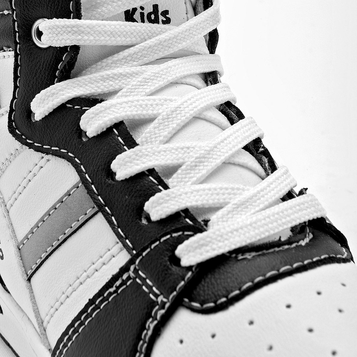 Pakar.com | Tienda online - Tenis urbano tipo Botín para Niño Newk - Envío gratis desde $500