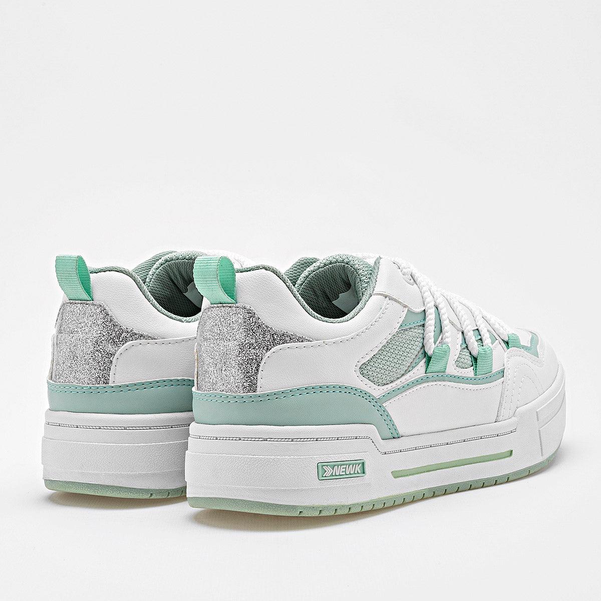 Pakar.com | Tienda online - Tenis urbano para mujer Newk - Envío gratis desde $500
