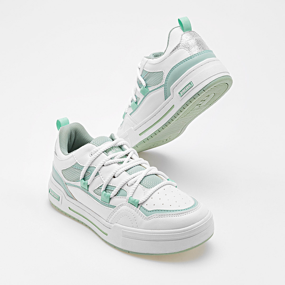 Pakar.com | Tienda online - Tenis urbano para mujer Newk - Envío gratis desde $500