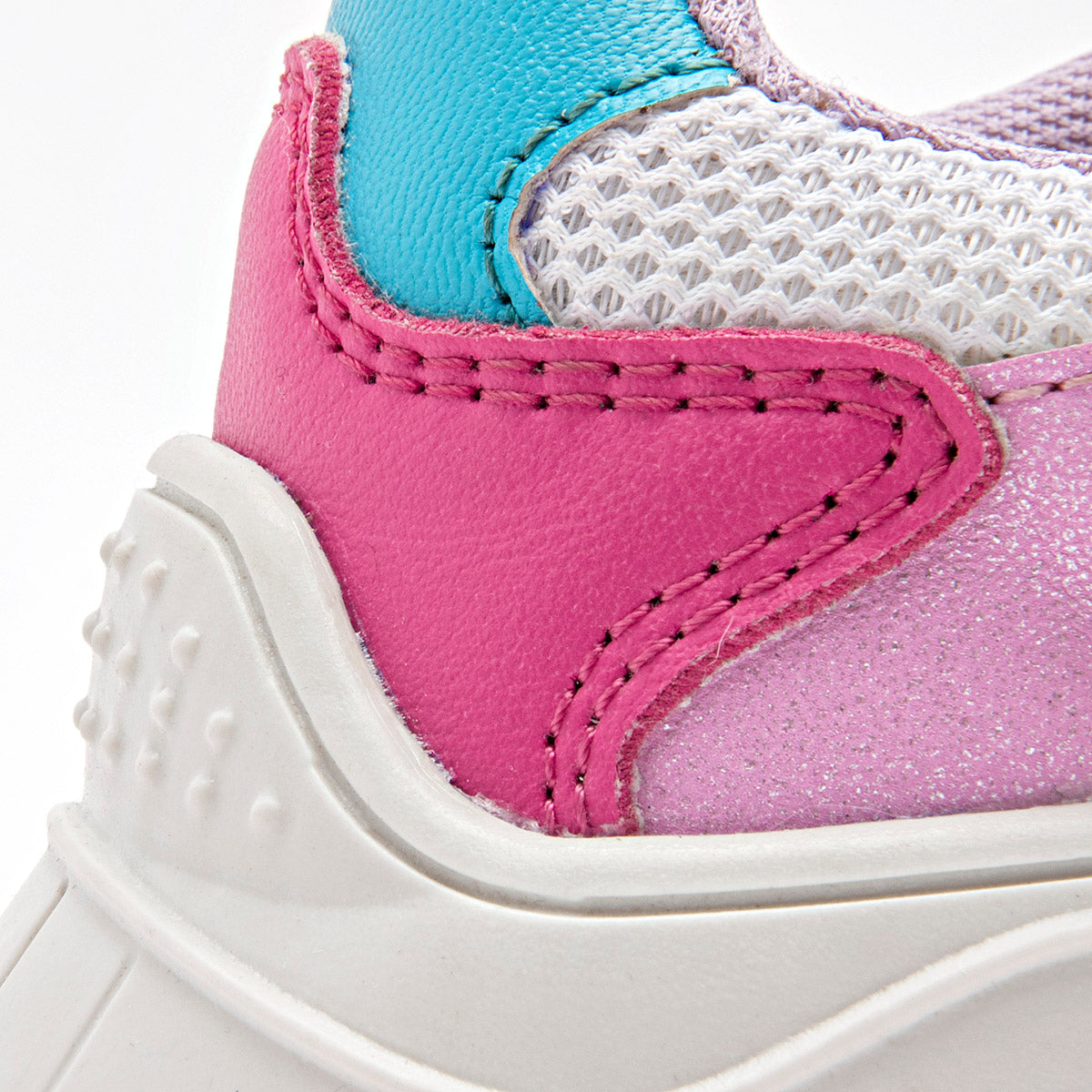 Pakar.com | Tienda online - Tenis urbano para niña Wafiq Shoes - Envío gratis desde $500