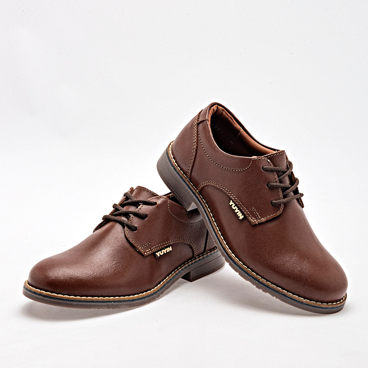 Zapato escolar para Niño marca Yuyin Café