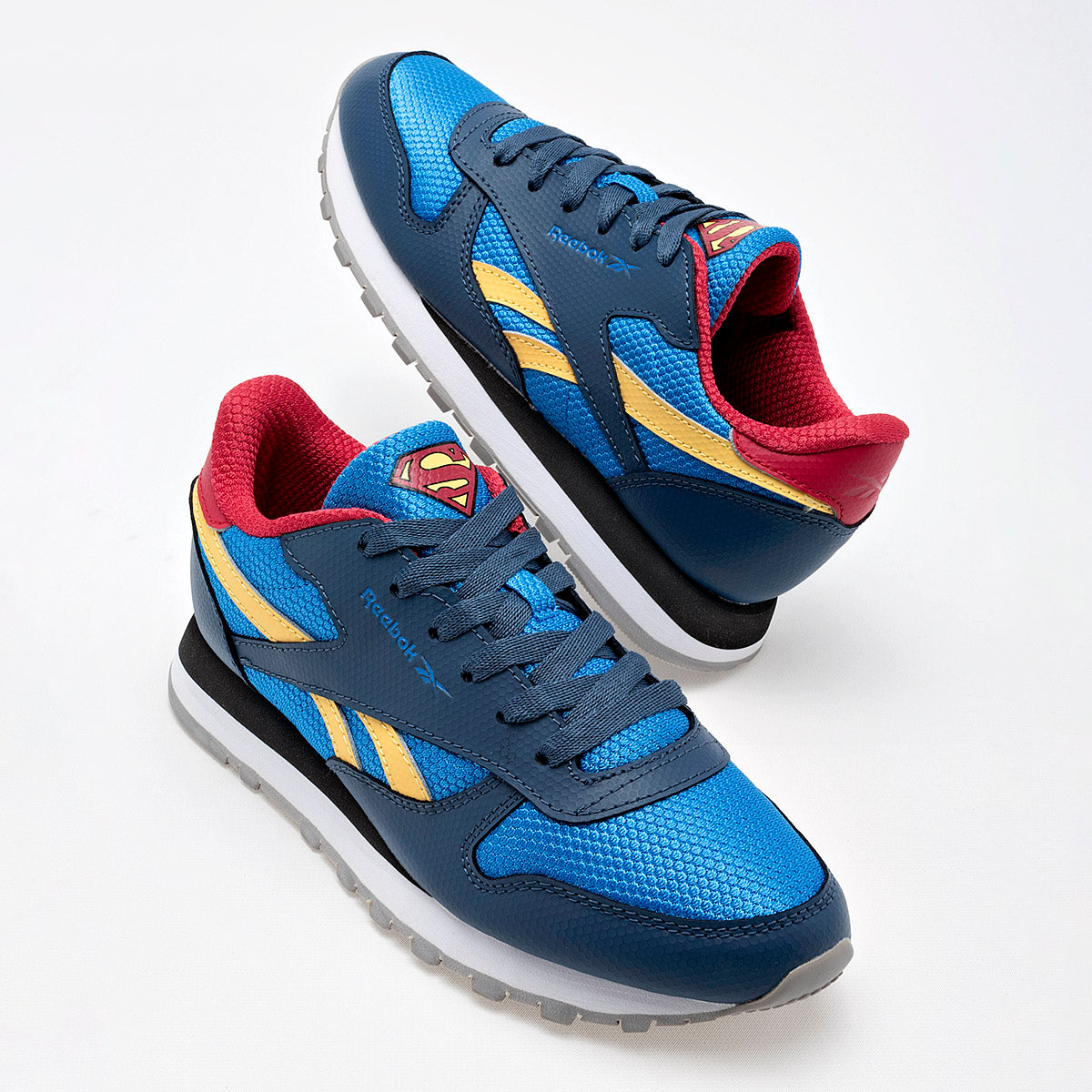 Reebok Classic Leather Tenis urbano para joven