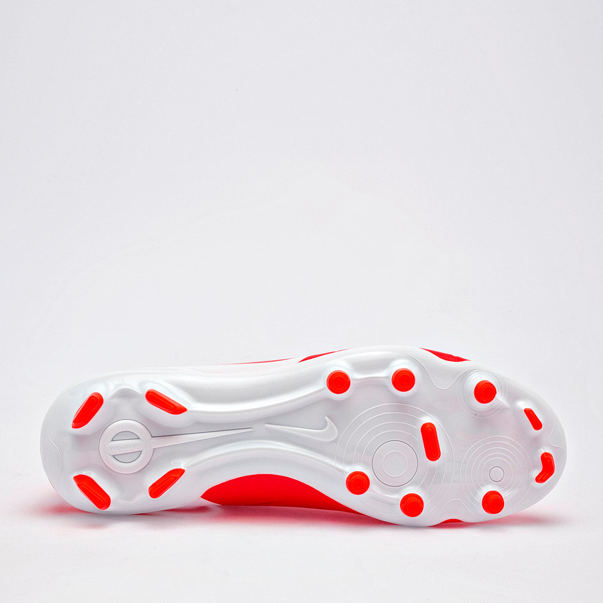 Tenis Legend 10 Club FG/MG Nike para Hombre