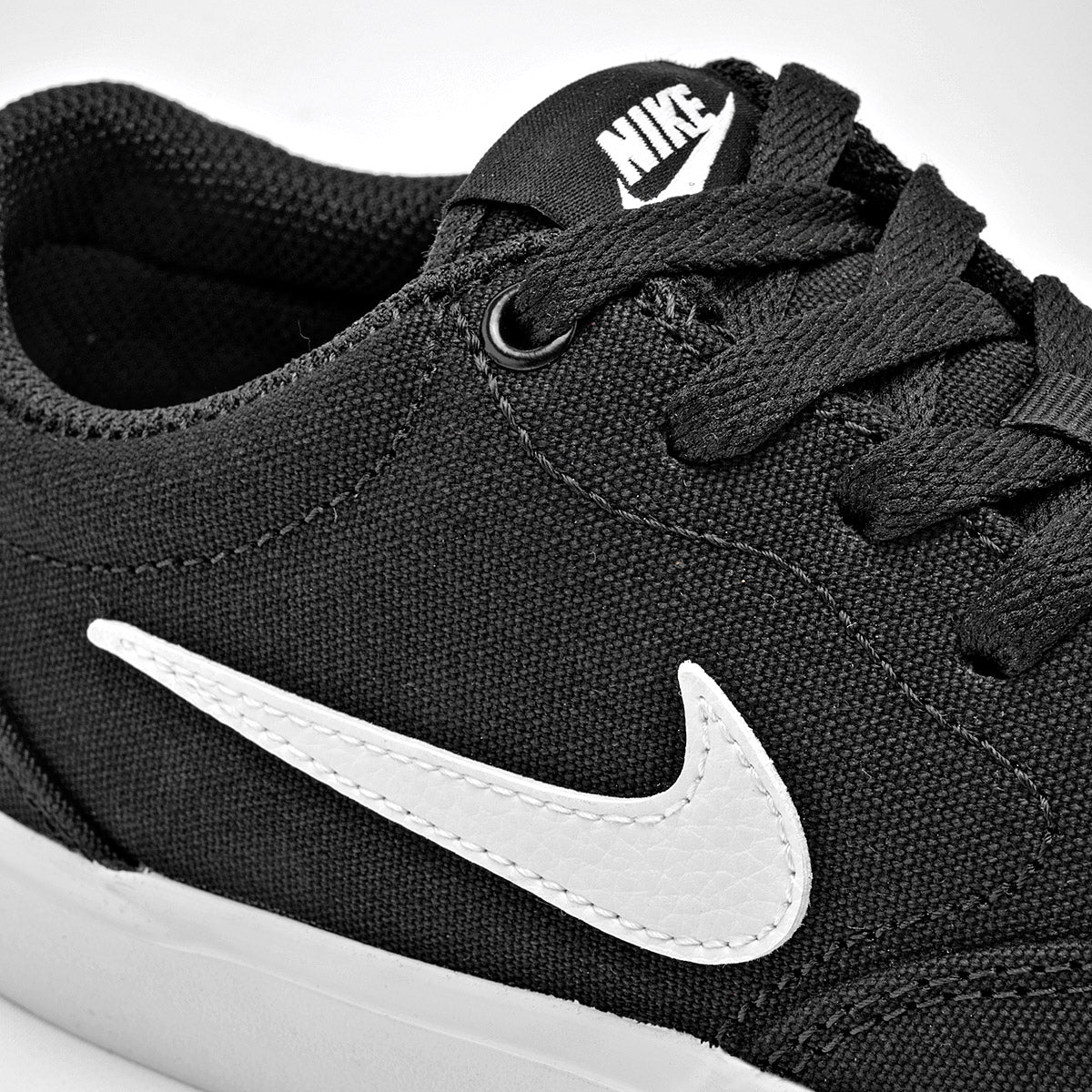 Tenis Charge Canvas Nike para Hombre