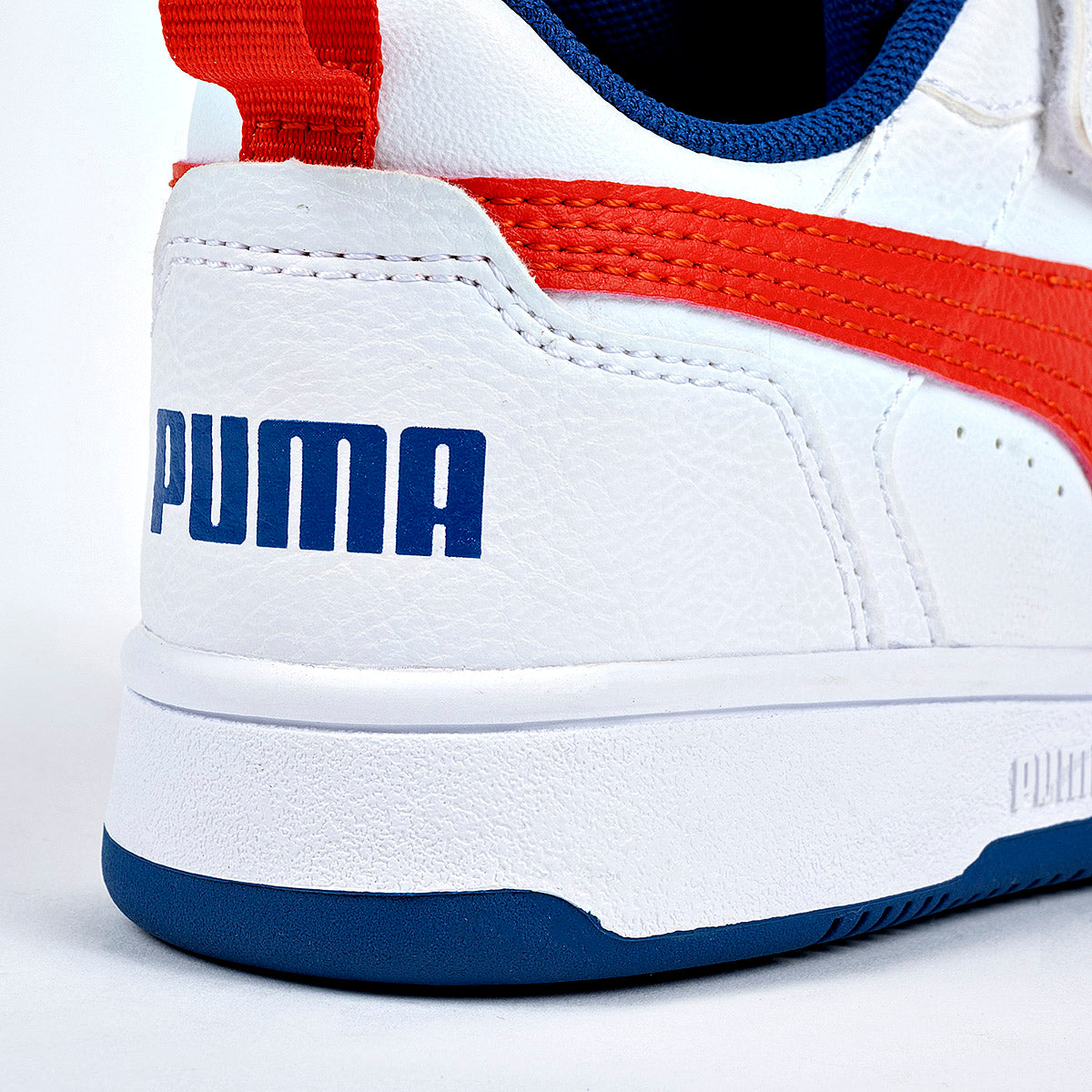 Tenis Rebound v6 Lo AC+ PS Puma para Niño