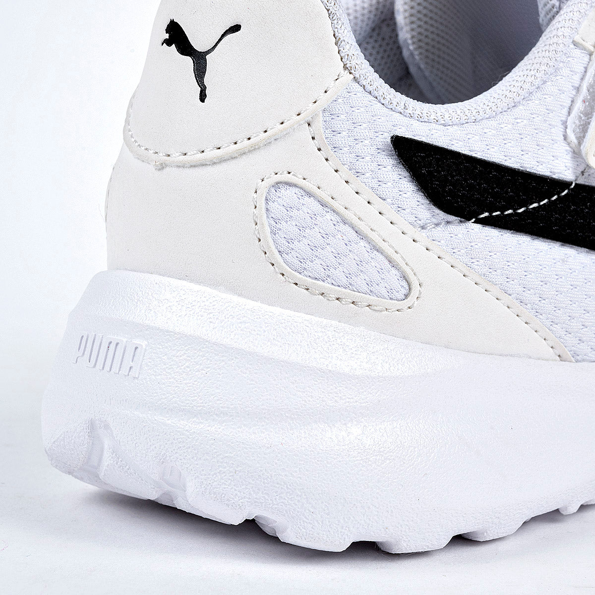 Tenis Soft Cosmic Lt AC PS Puma para Niño