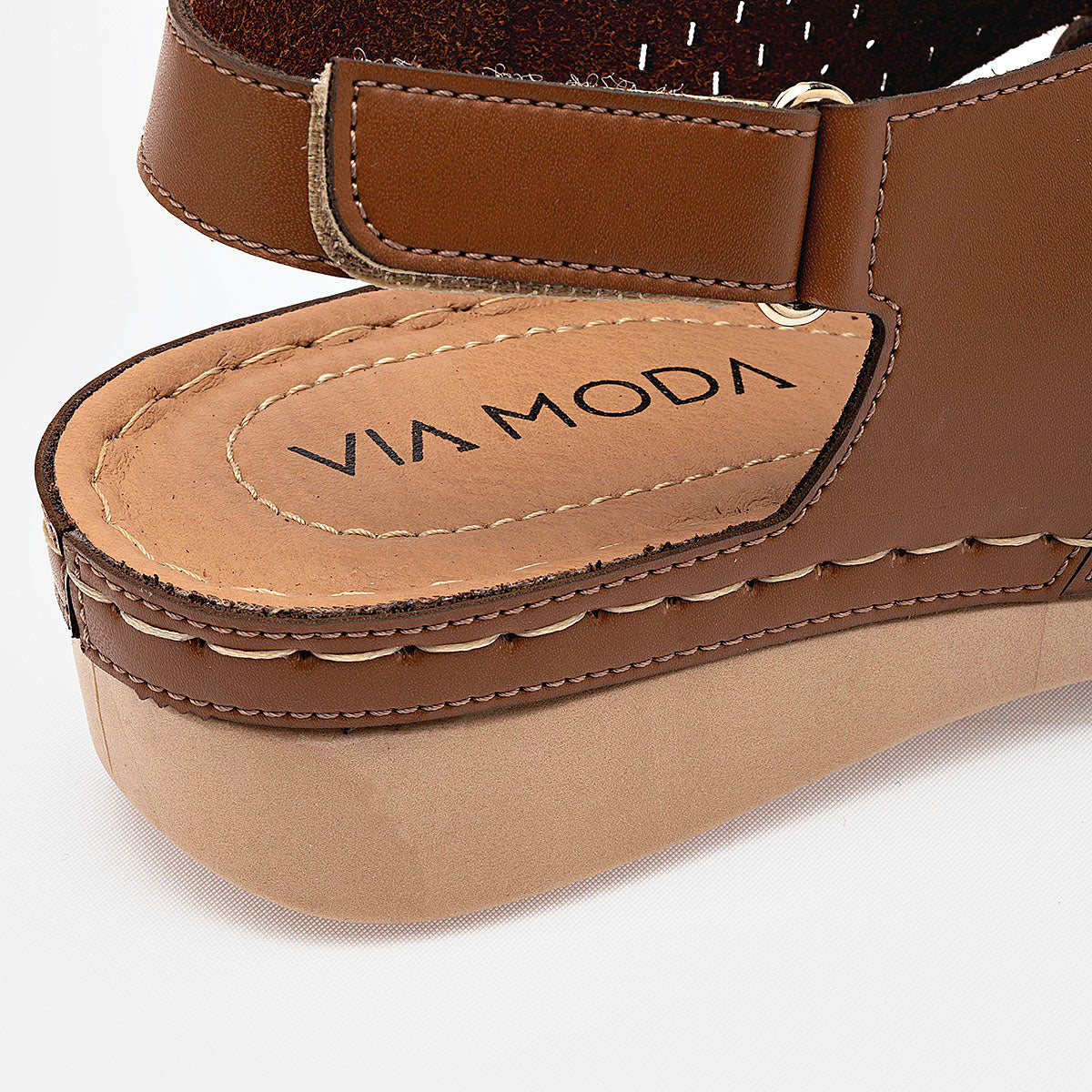 Sandalia con cuña Via Moda para Mujer