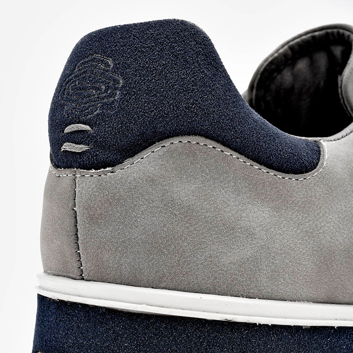 Tenis Negro Total para Hombre