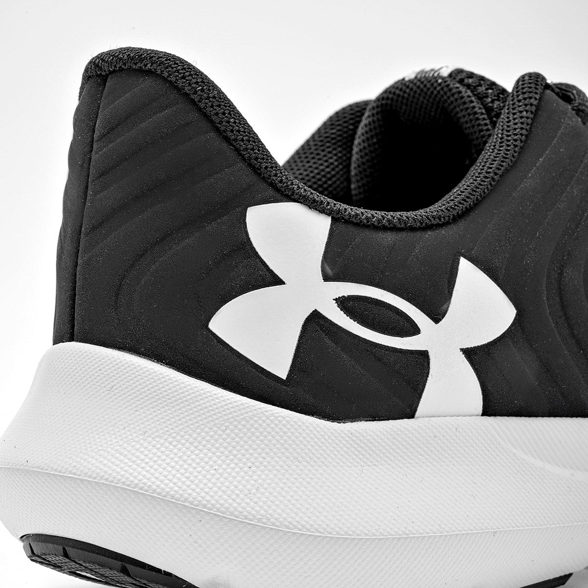 Tenis BGS Outhustle 2 Under Armour para Mujer