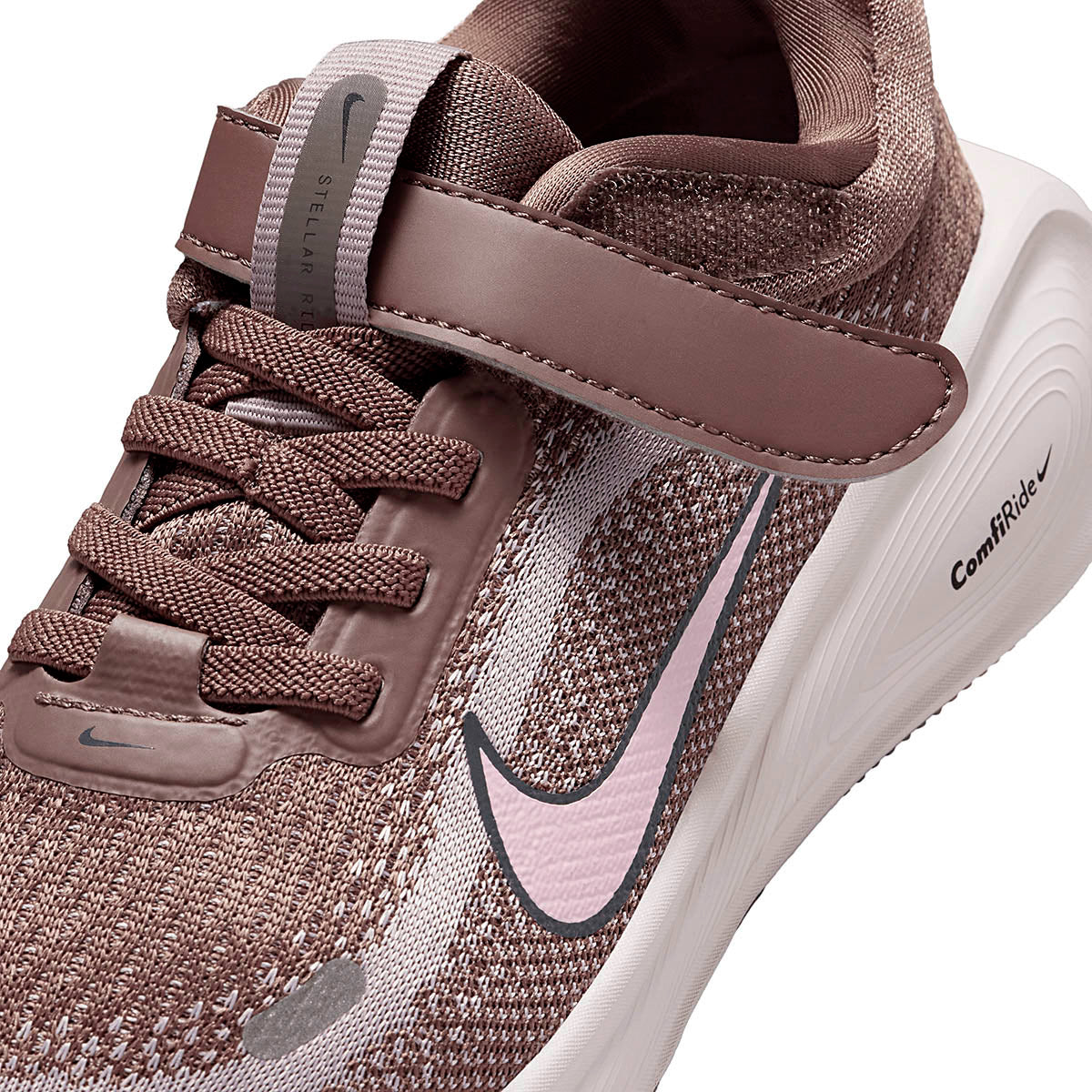 Tenis Stellar Ride Nike para Niña