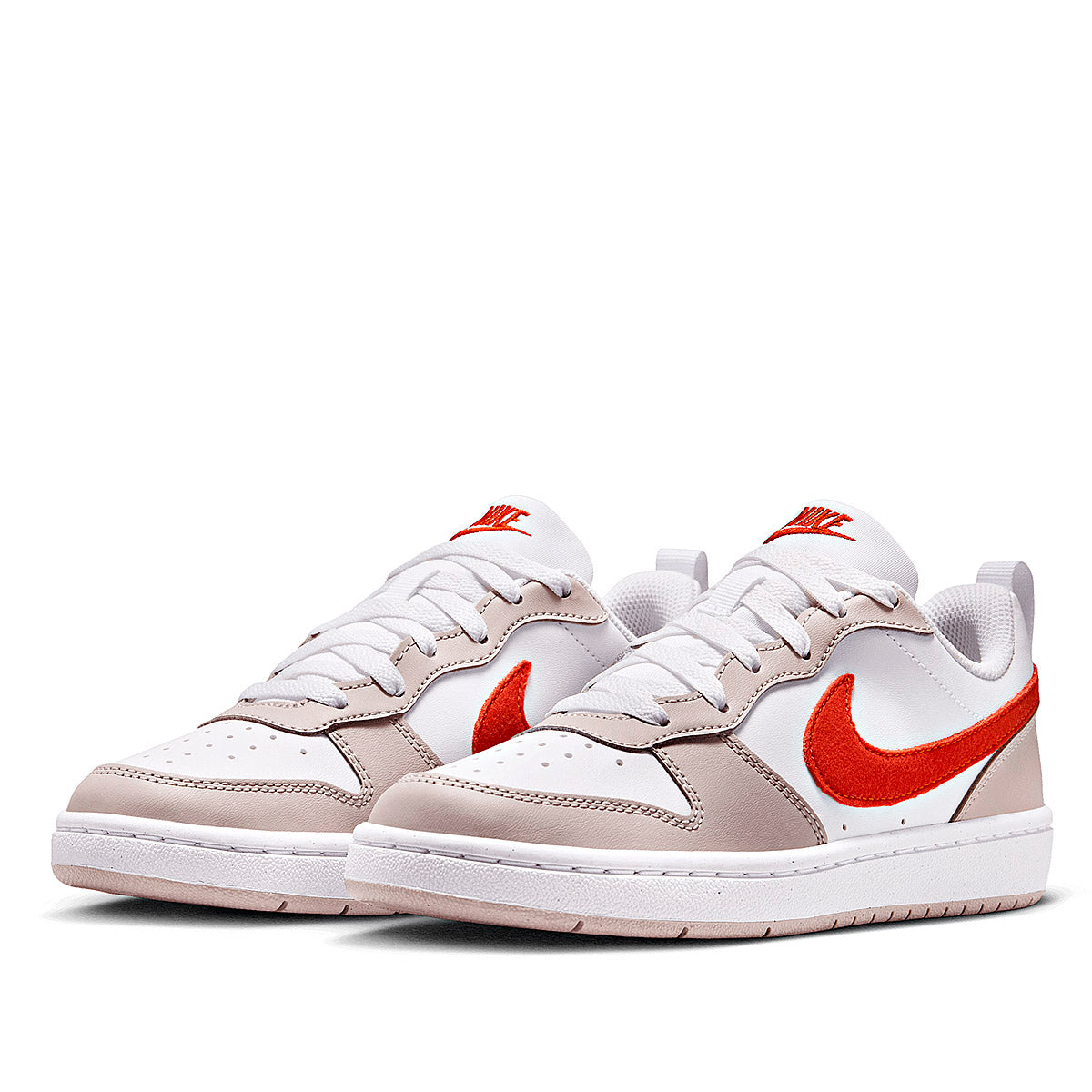 Tenis Court Borough Low Essentia Nike para Joven