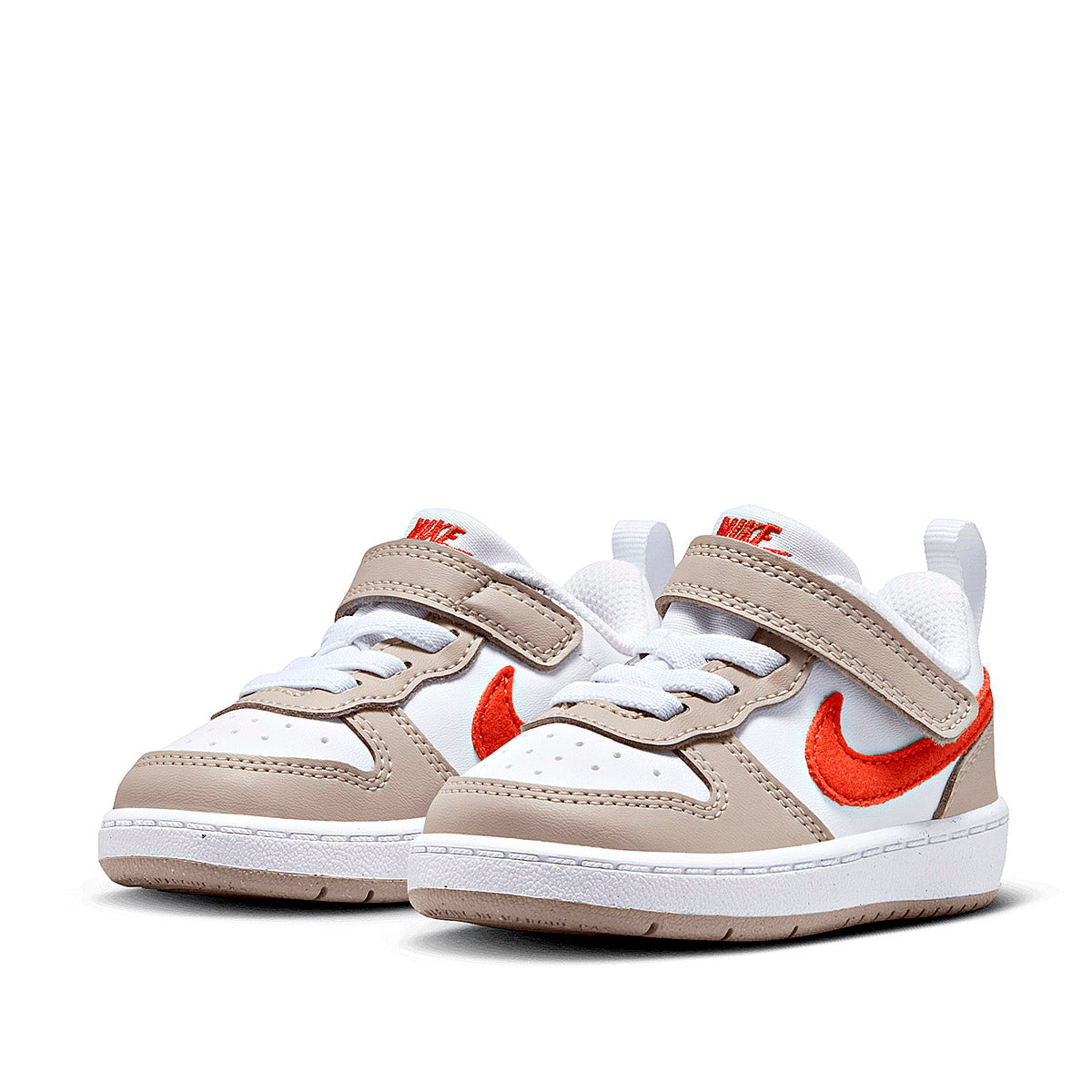 Tenis Court Borough Low Essentia Nike para Niño