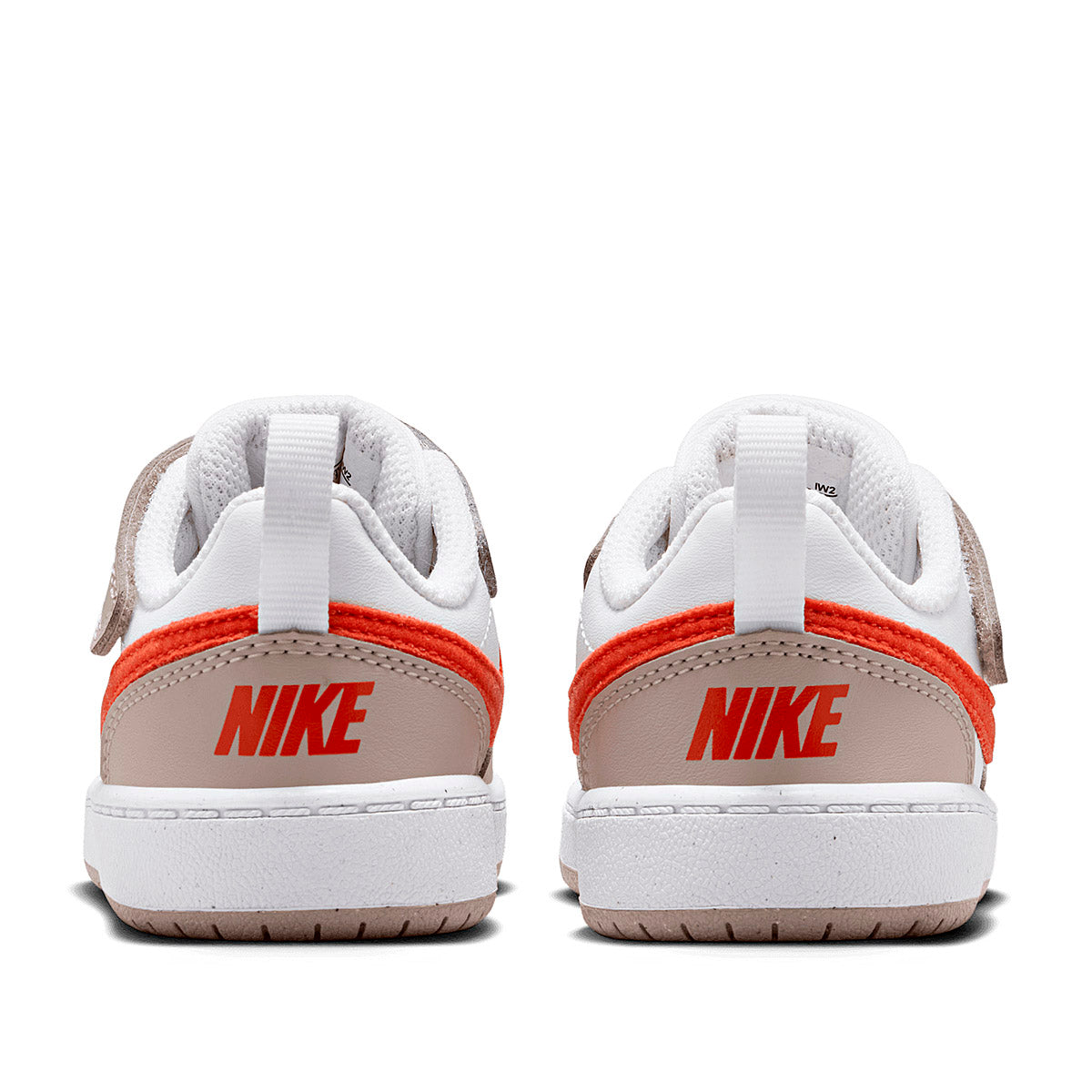 Tenis Court Borough Low Essentia Nike para Niño