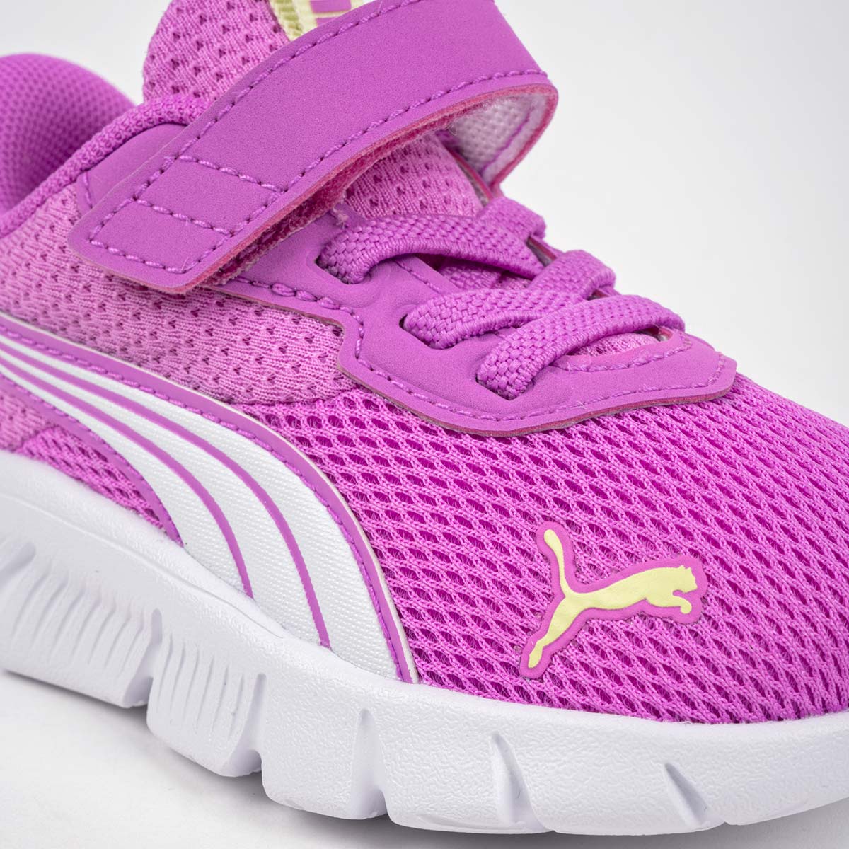 Tenis Flexfocus Modern Ac+ Inf Puma para Niña