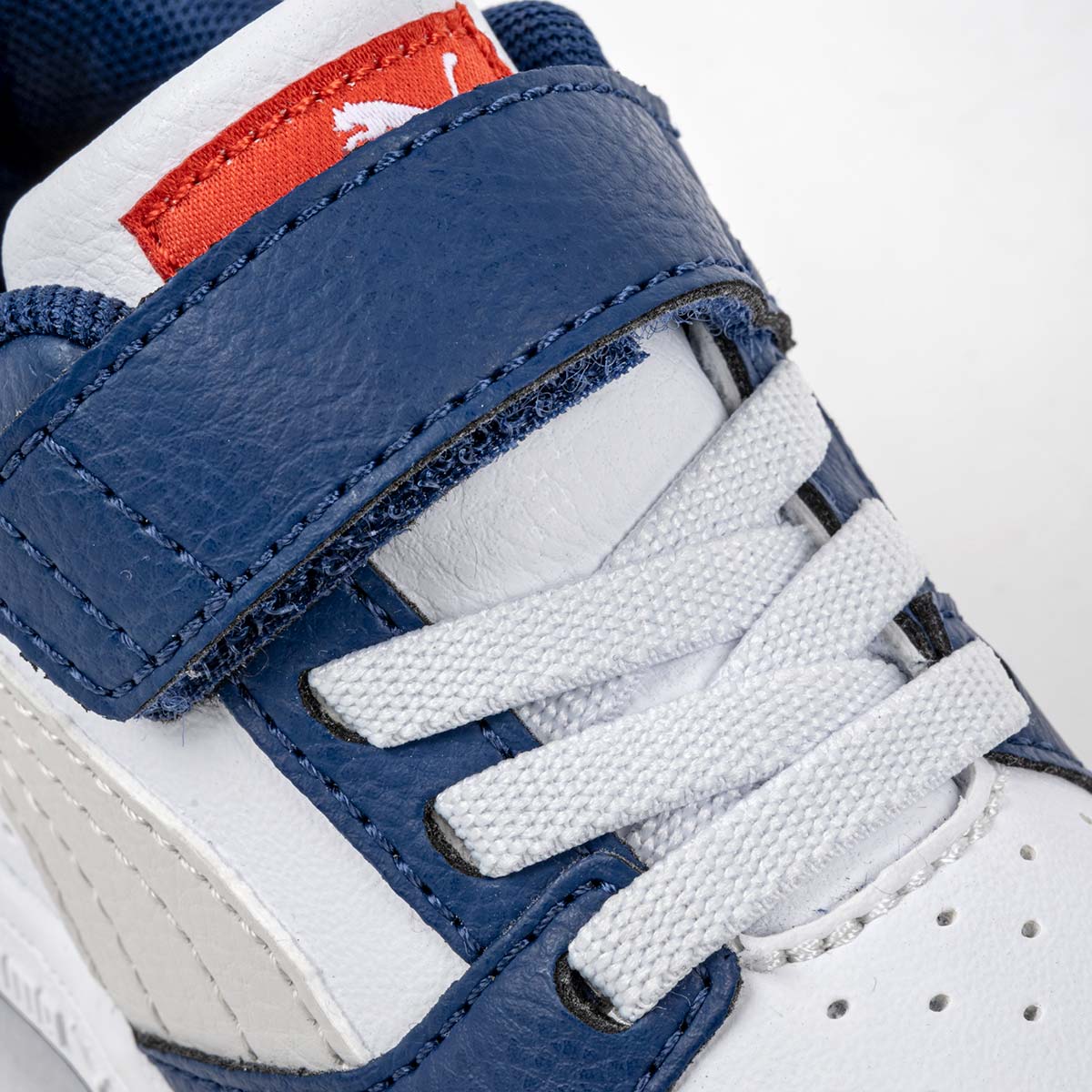 Tenis Rebound V6 Lo Ac+ Inf Puma para Niño