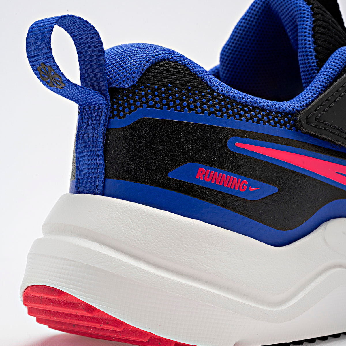 Tenis Cosmic Runner (PSV) Nike para Niña