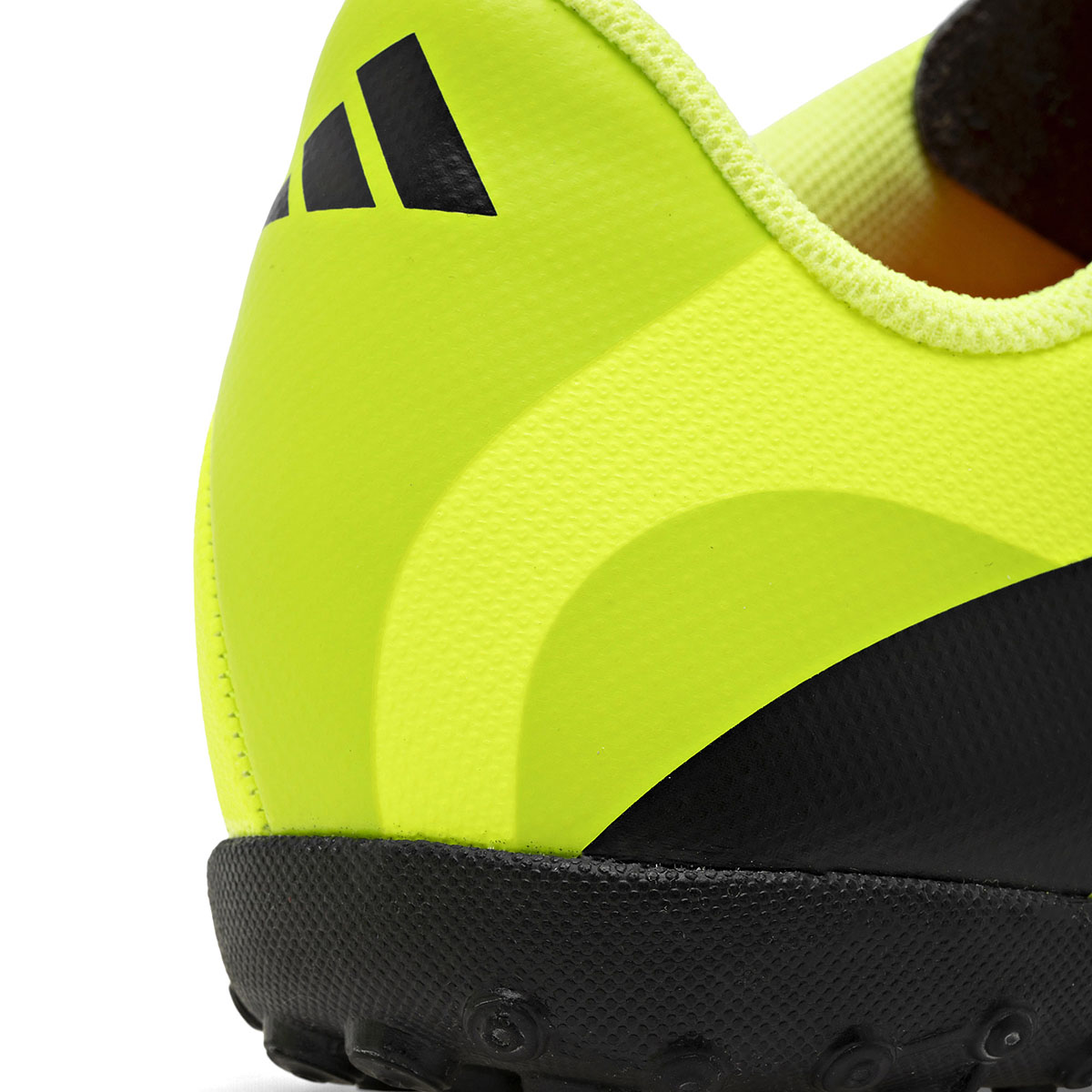 Tenis deportivo Predator Essentials Adidas para Hombre
