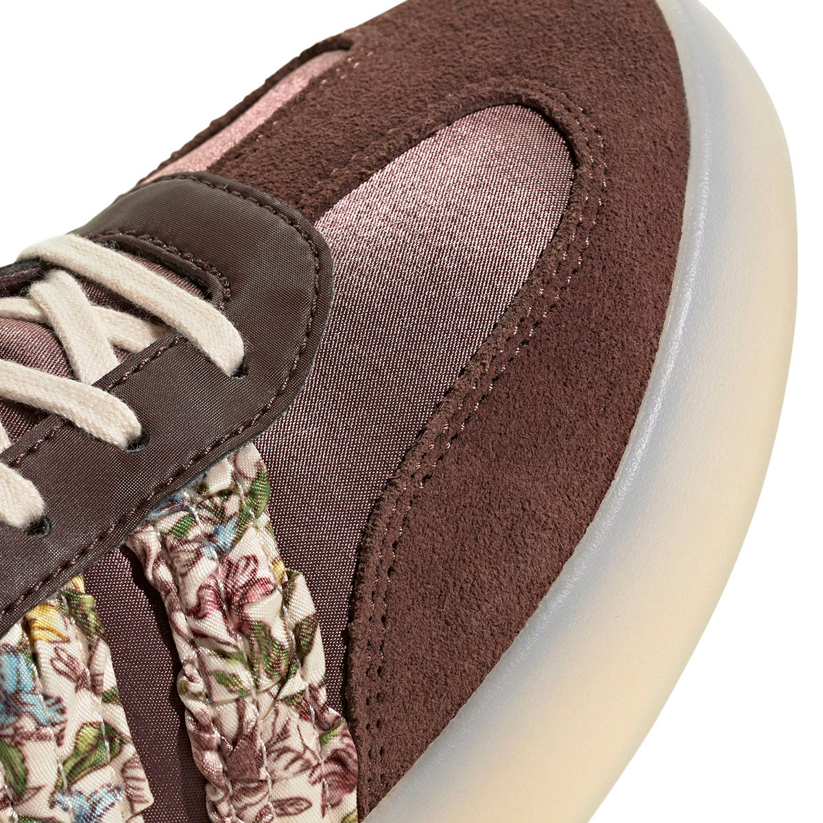 Tenis urbano Barreda Decode Adidas para Mujer