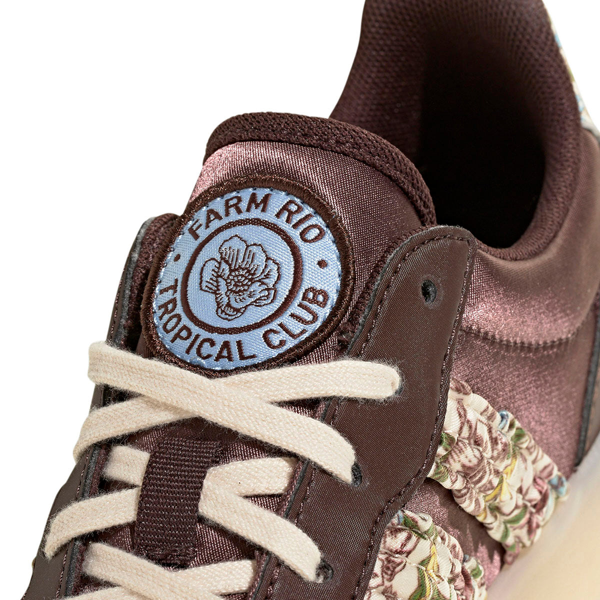 Tenis urbano Barreda Decode Adidas para Mujer