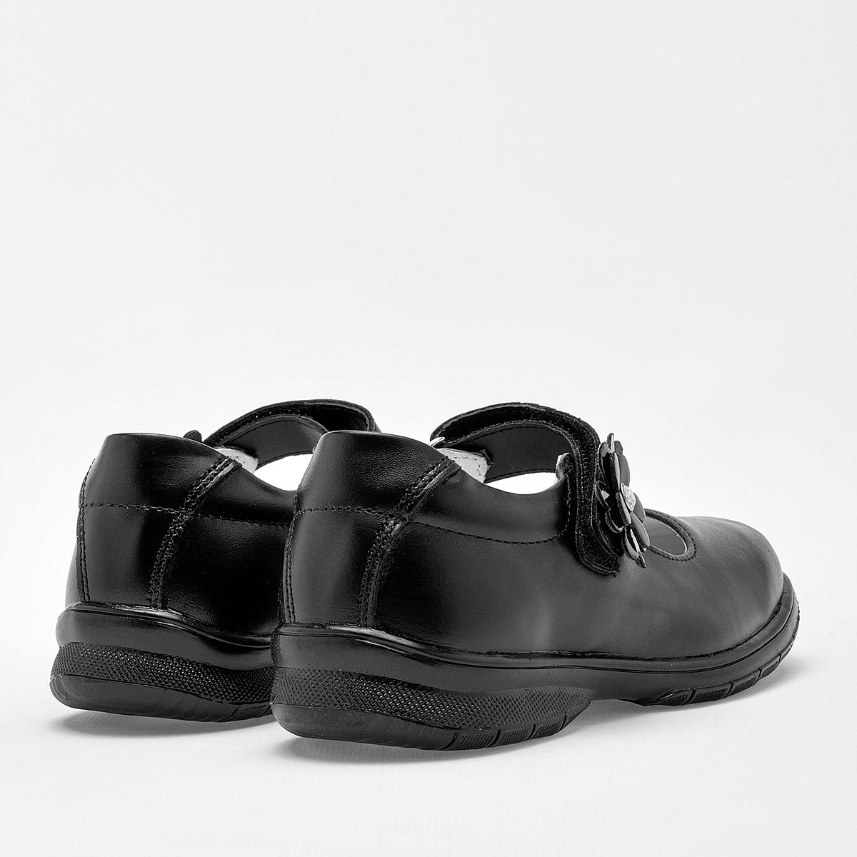 Zapato escolar para niña marca Yondeer Negro cod. 61872