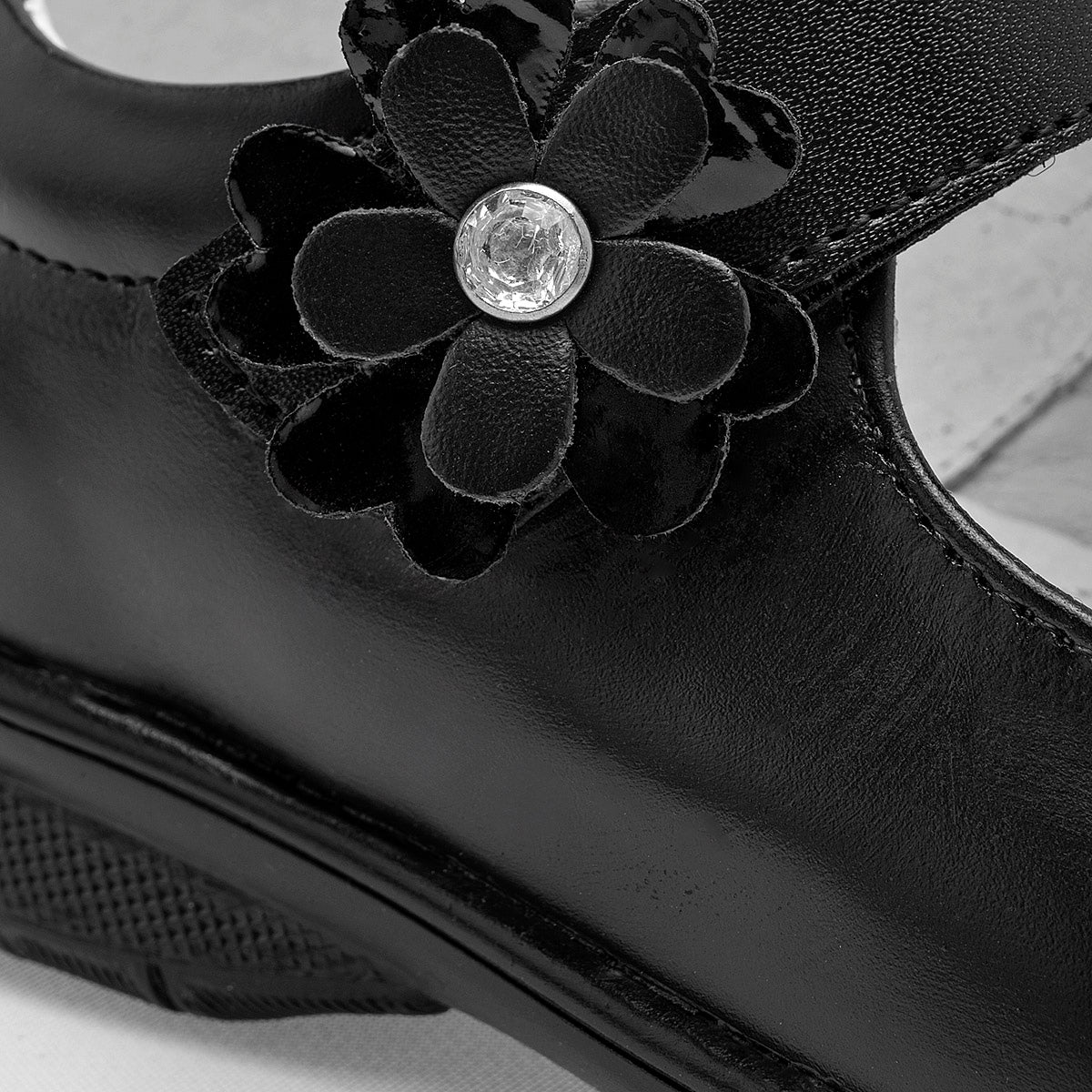 Zapato escolar Yondeer para niña