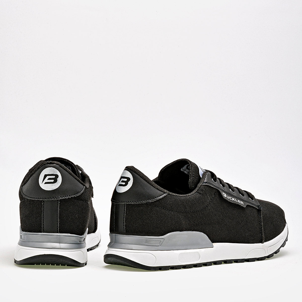 Tenis urbano color negro para Niño marca Buckler cod. 91145