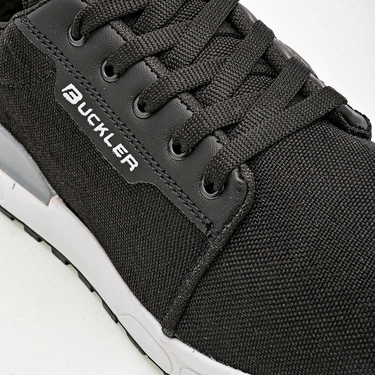 Pakar.com | Tienda online - Tenis urbano para Hombre marca Buckler Negro cod. 91145