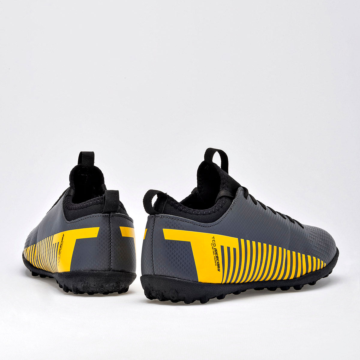 Pakar.com | Tienda online | Calzado Escolar | Tacos de Fútbol Trucco para hombre | Regreso a clases | Vacaciones de Verano