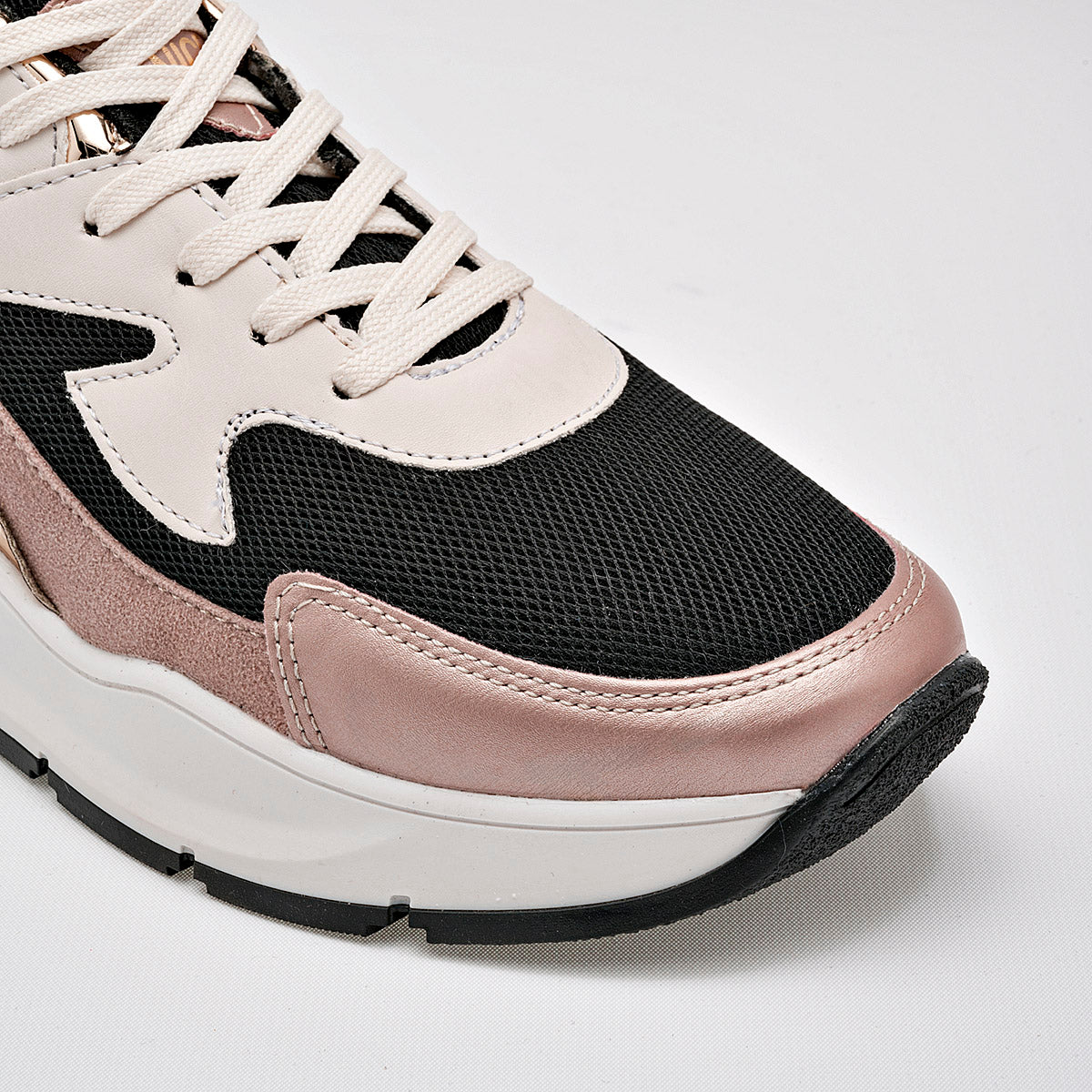 Tenis urbano para mujer marca Miss Pink Negro cod. 98610